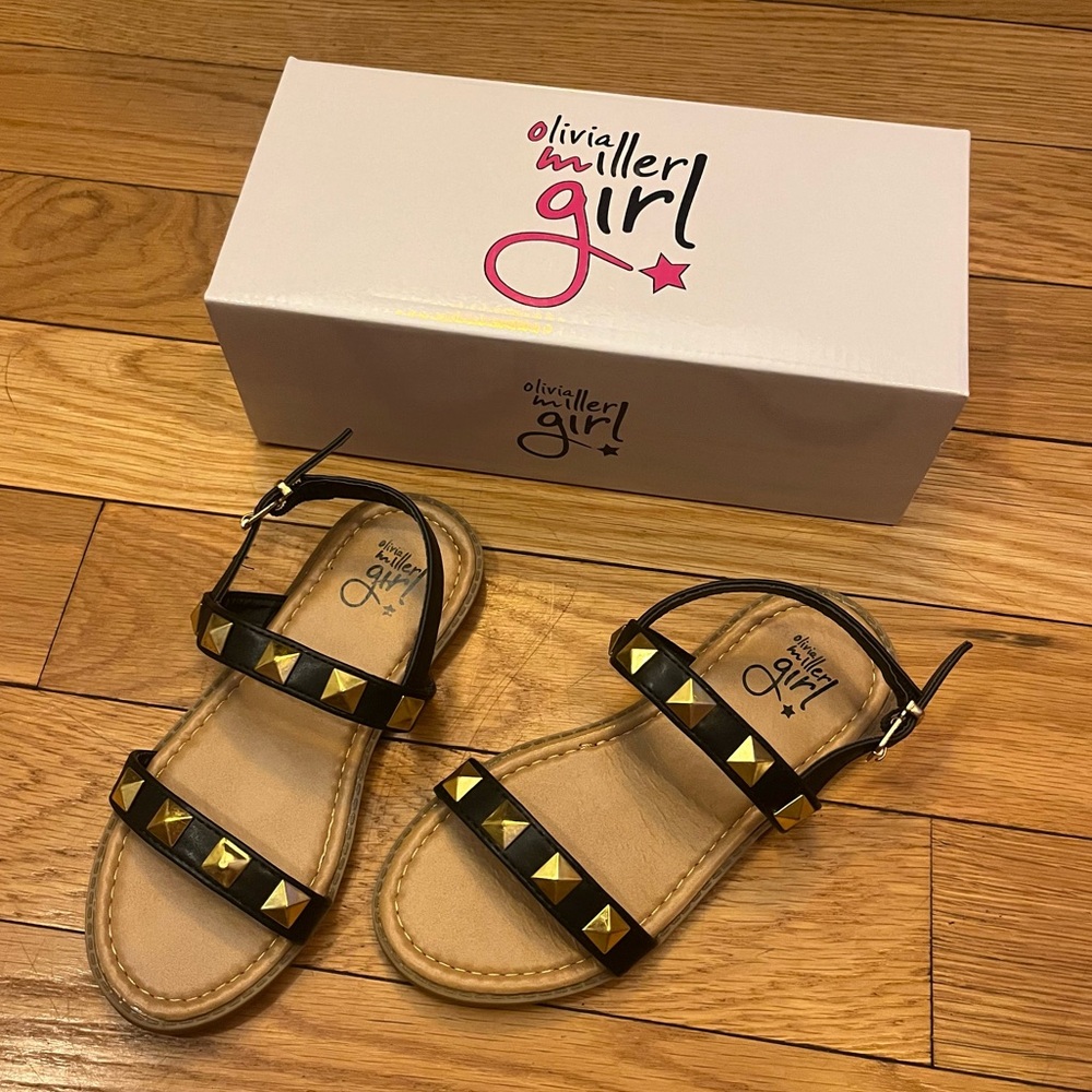 Olivia Miller Girls Double Trouble Black Gold Stud Sandal B1